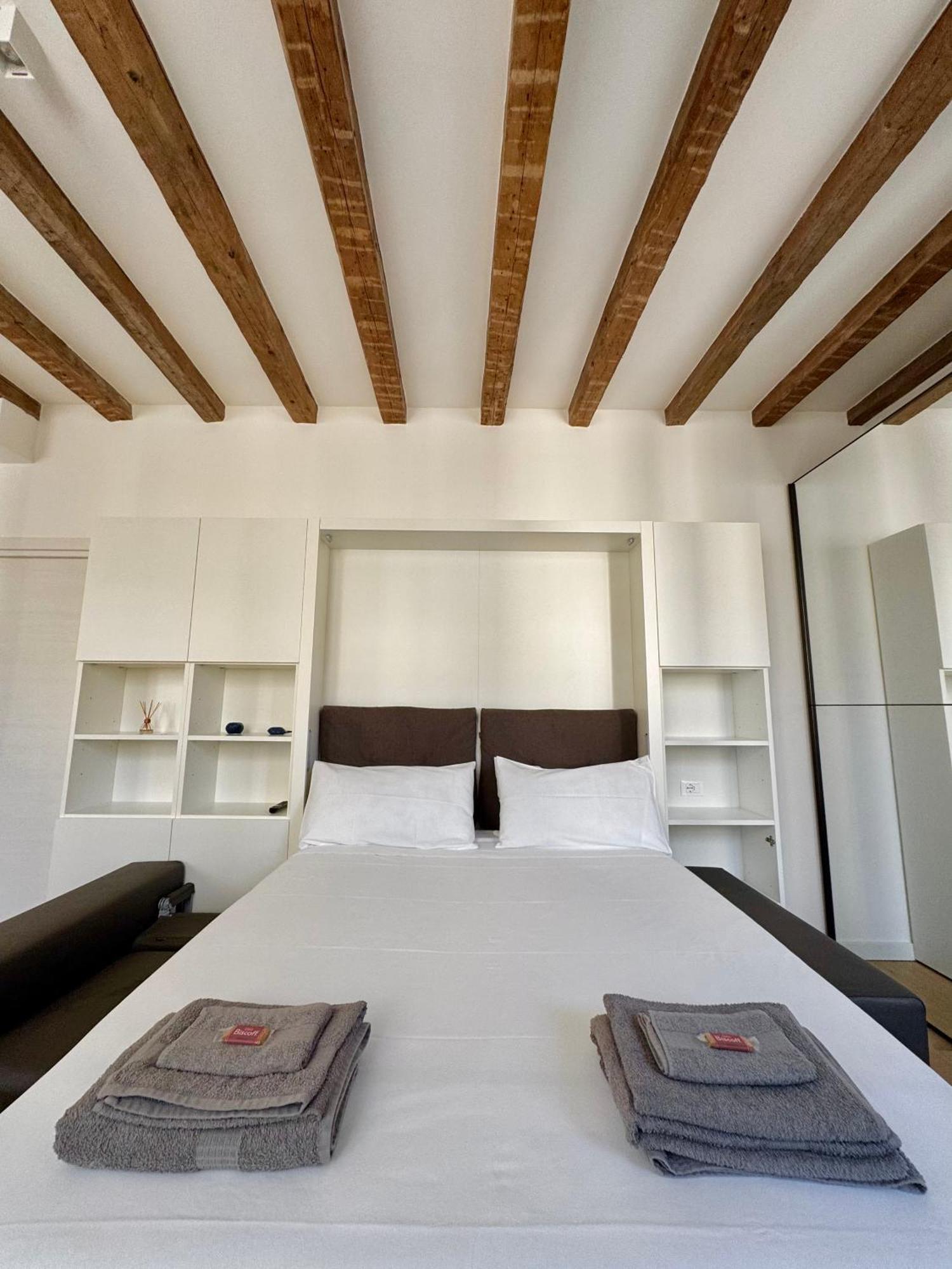 Apartamento Gold'S House Trieste Exterior foto